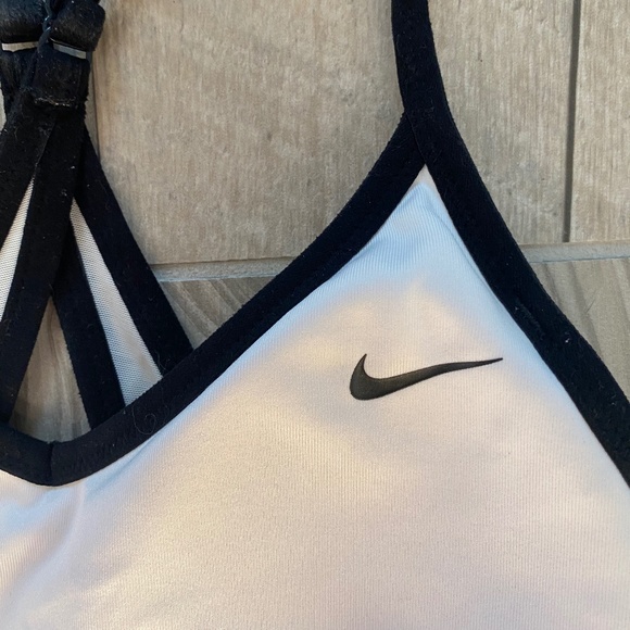 NIKE Sports Bra - Picture 3 of 5